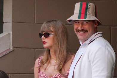 Taylor Swift gifti sig í franskri hátísku