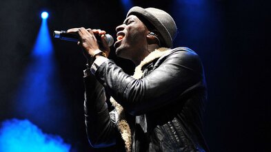 Talay Riley stunginn til bana í Lundúnum